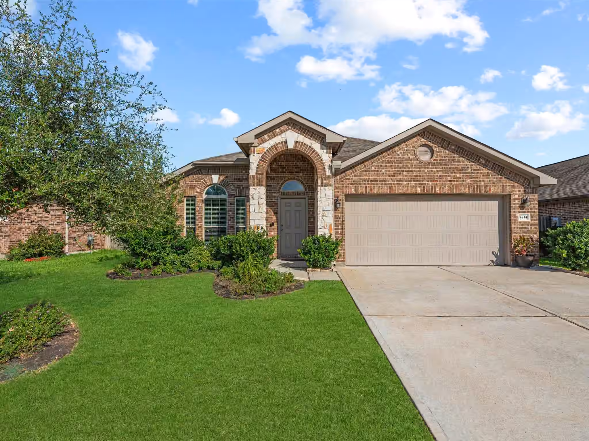 Photo 2 of 5414 Still Creek Ranch Drive, Richmond, TX