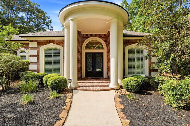 Photo 4 of 3907 N Rondelet Drive, Spring, TX