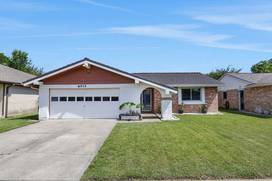 Photo of 8515 Oakhaven Road, La Porte, TX 77571