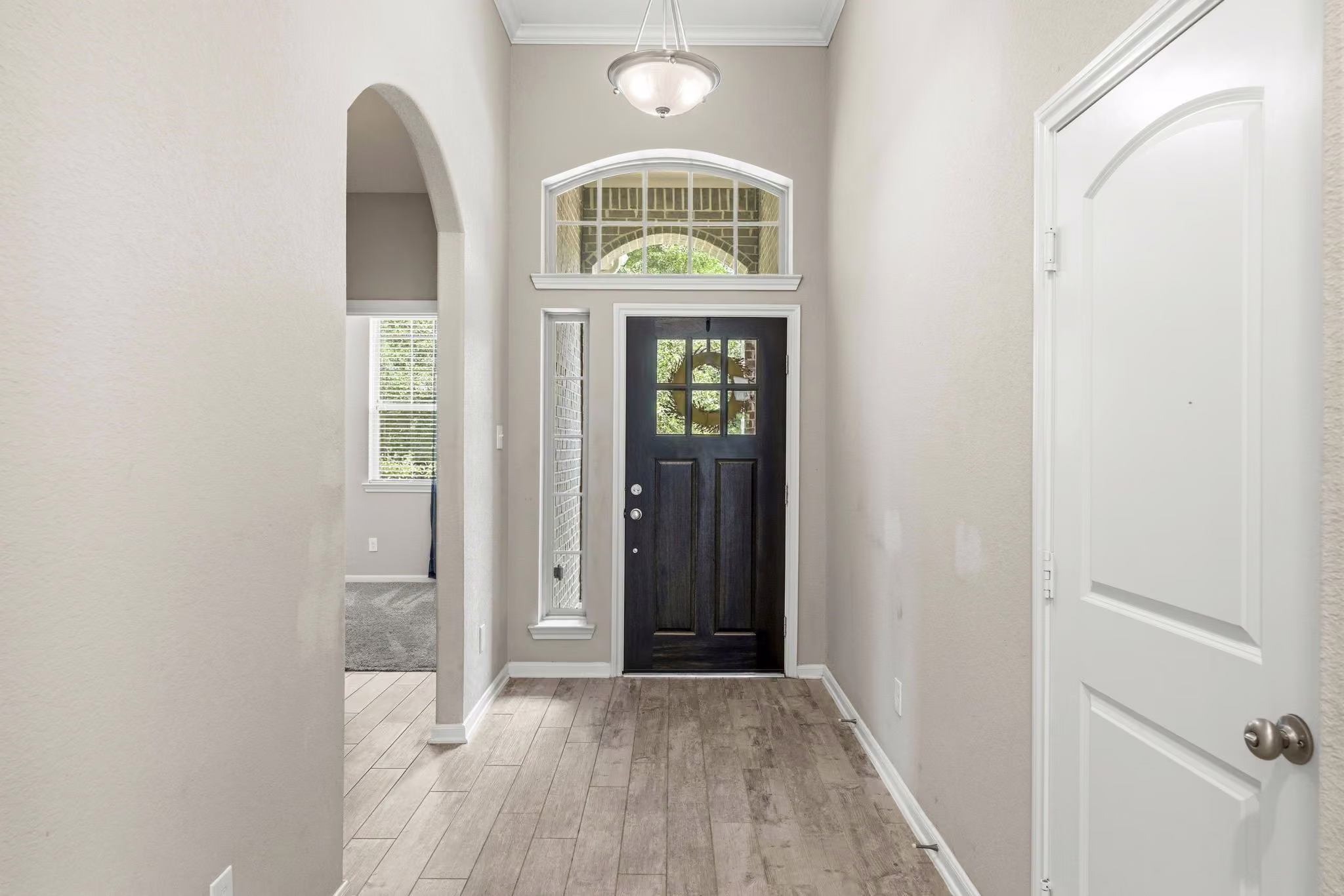 Photo 5 of 208 Capriccio Lane, Montgomery, TX