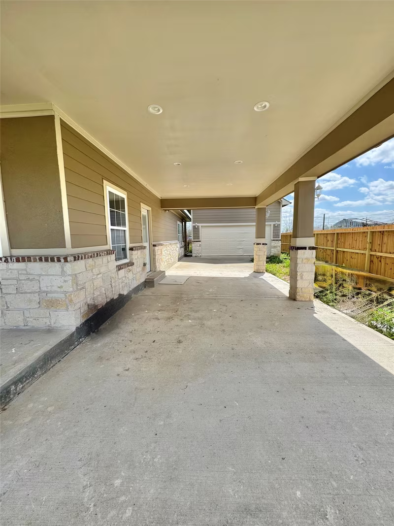 Photo 2 of 9830 Turnbow Street, Houston, TX