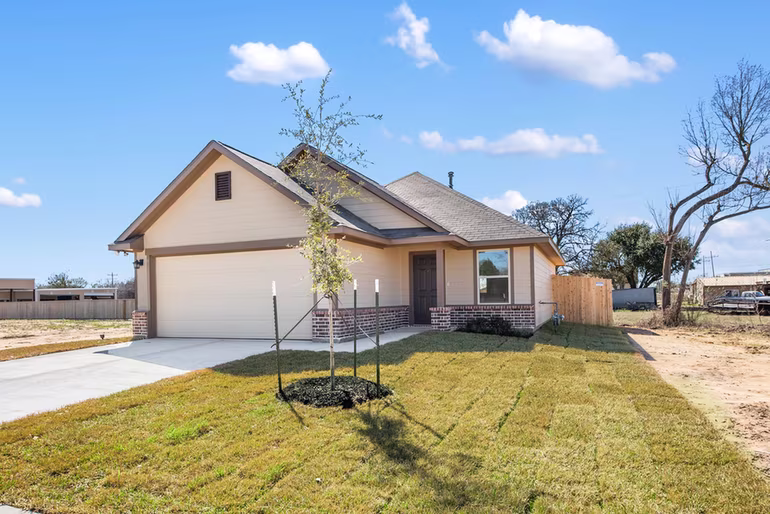 Photo 4 of 1231 High Street, Navasota, TX