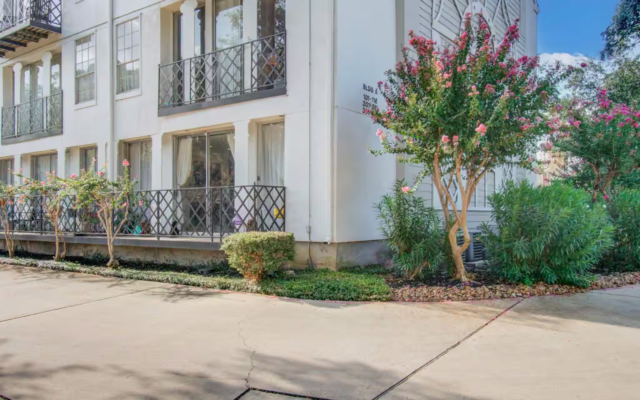 Photo 4 of 2333 Bering Drive 116, Houston, TX