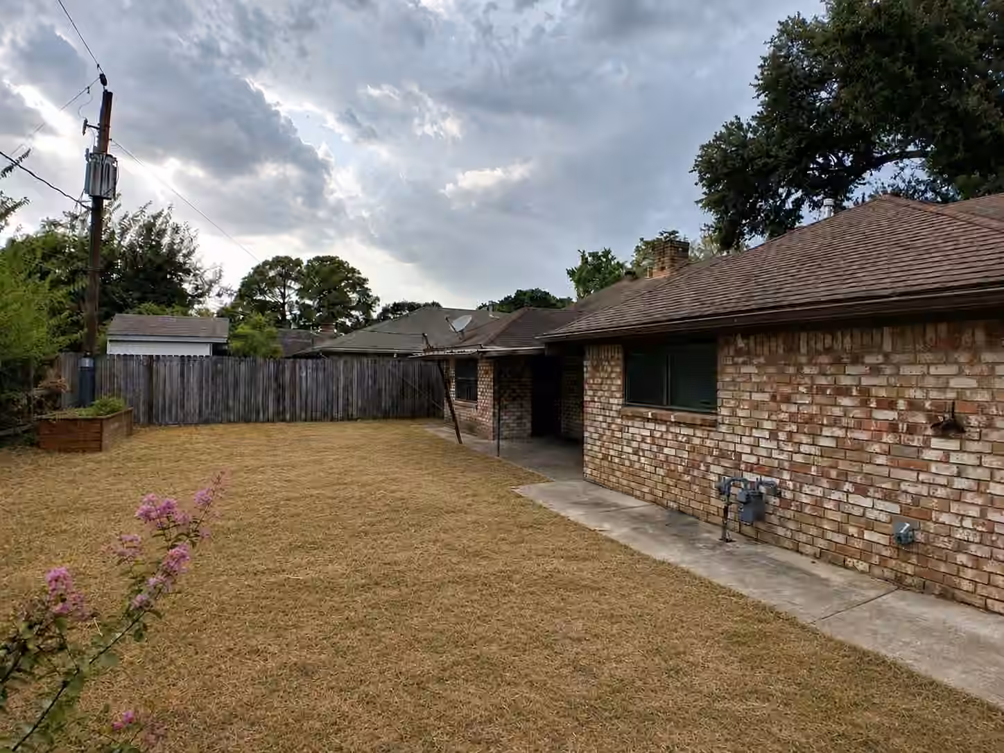 Photo 5 of 6107 Autumn Arbor Drive, Houston, TX