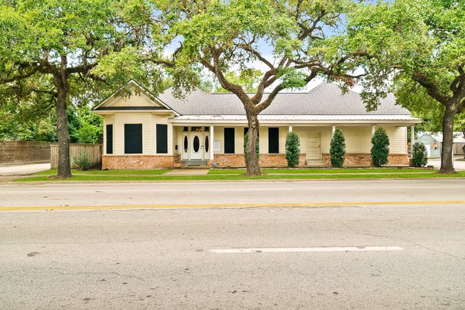 Photo of 800 Jackson Street, Richmond, TX 77469
