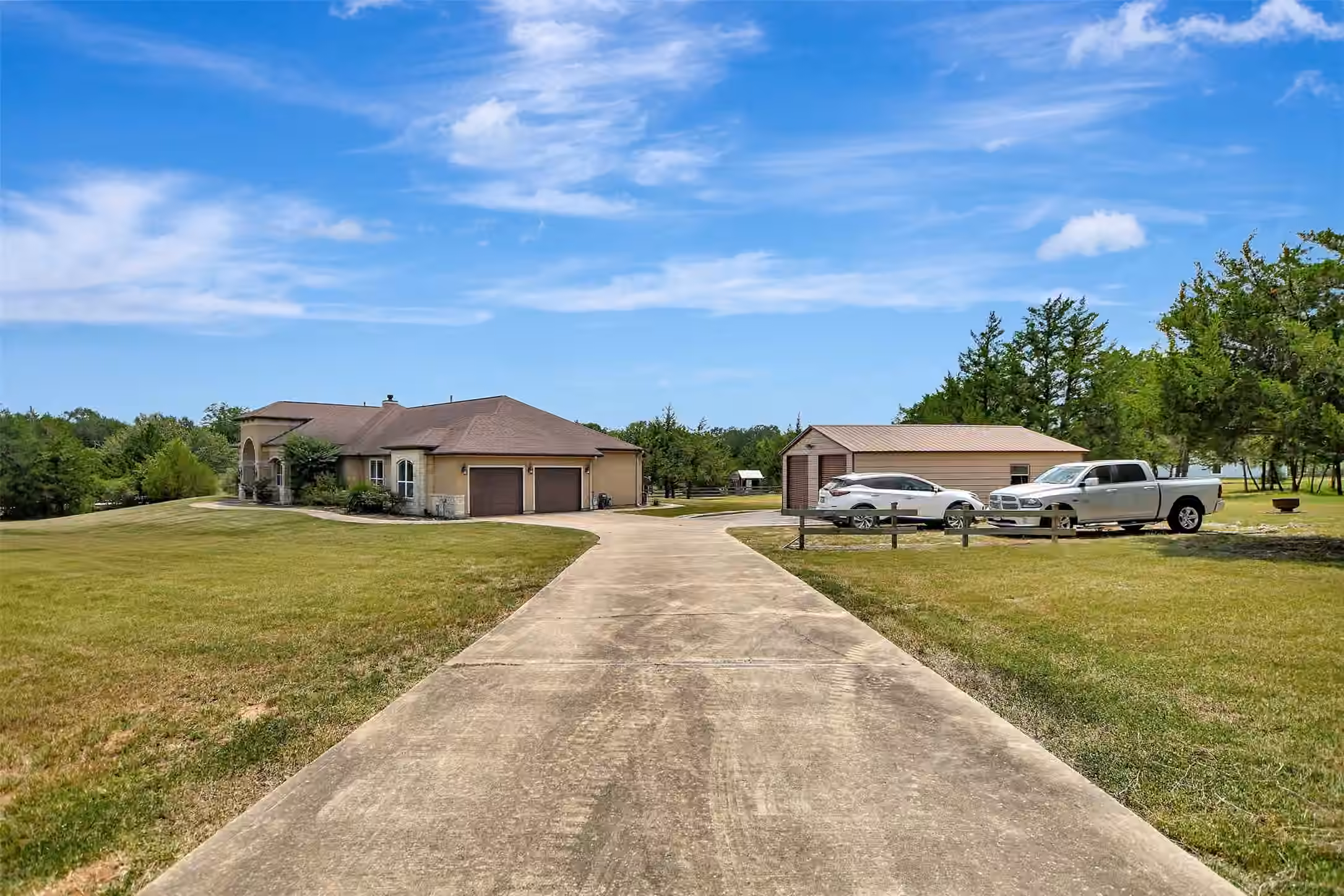 Photo 2 of 690 Meadow Bend Road, Bellville, TX