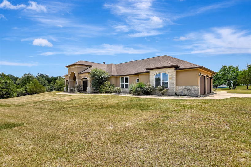 Photo 5 of 690 Meadow Bend Road, Bellville, TX