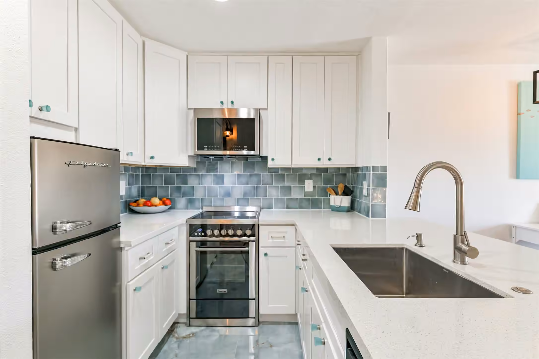 Photo 3 of 7312 Seawall Boulevard 209, Galveston, TX