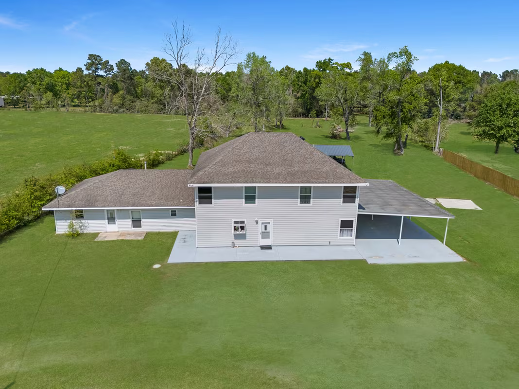 Photo 2 of 16511 Edgefield Lane, Conroe, TX