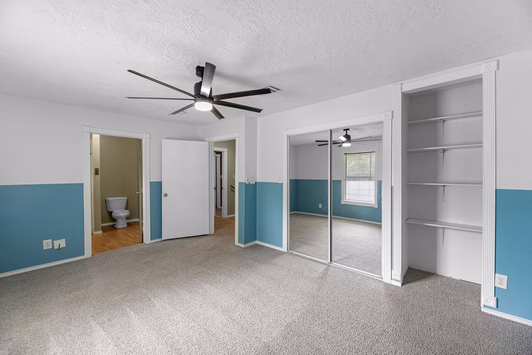 Photo 7 of 16511 Edgefield Lane, Conroe, TX