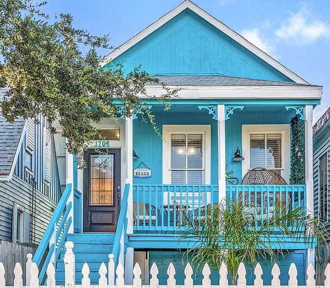 Photo of 1208 Avenue K, Galveston, TX 77550