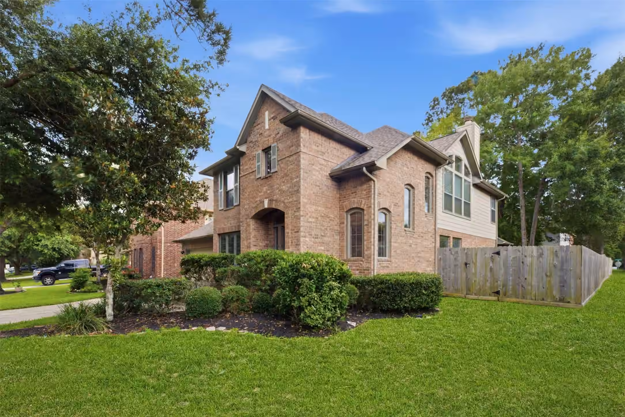 Photo 2 of 3331 Lost Maple Forest Court, Houston, TX