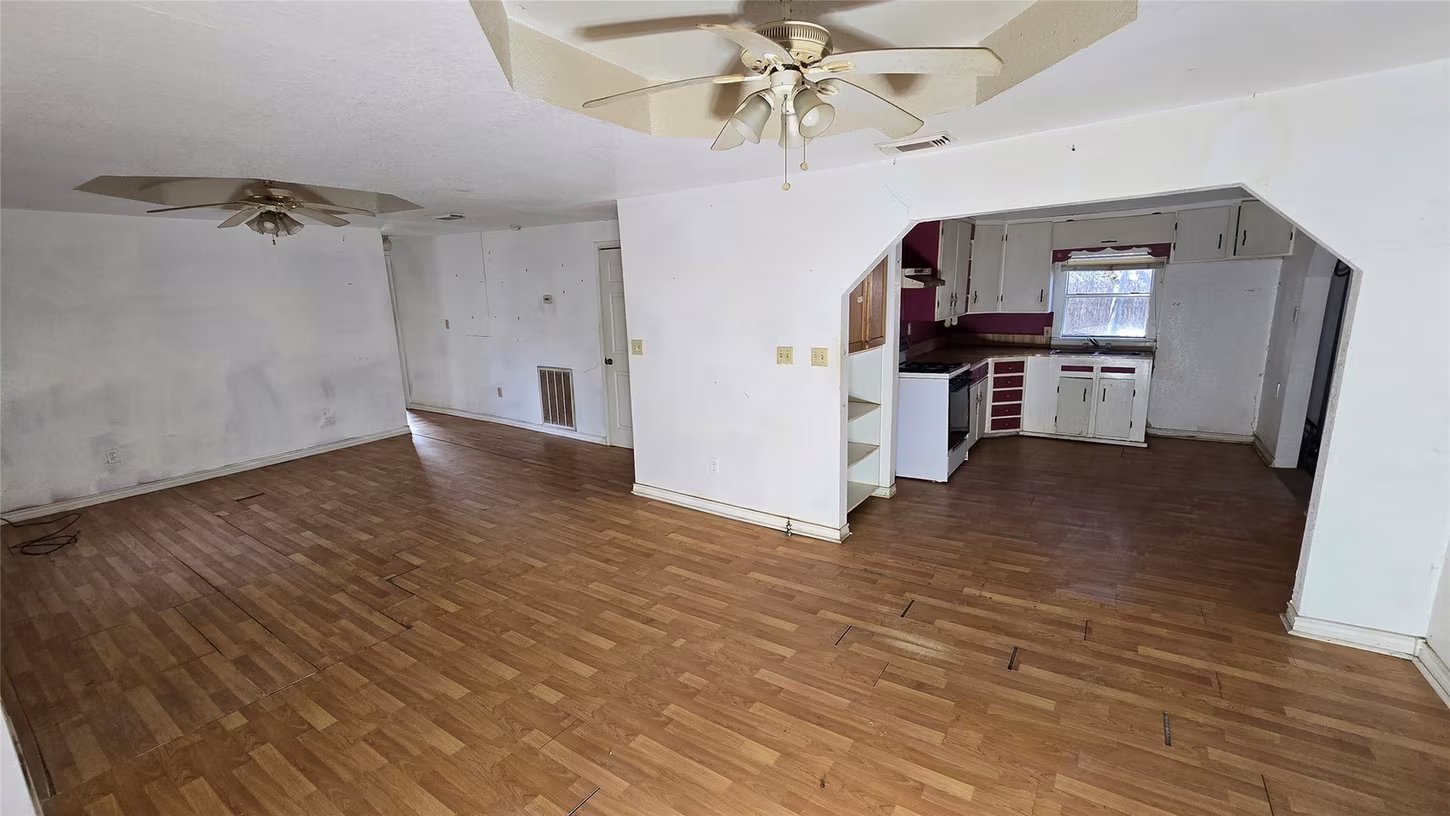 Photo 5 of 1509 N Avenue S, Freeport, TX