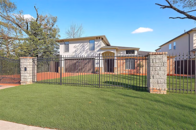 Photo 2 of 1514 Jacquelyn Drive, Houston, TX