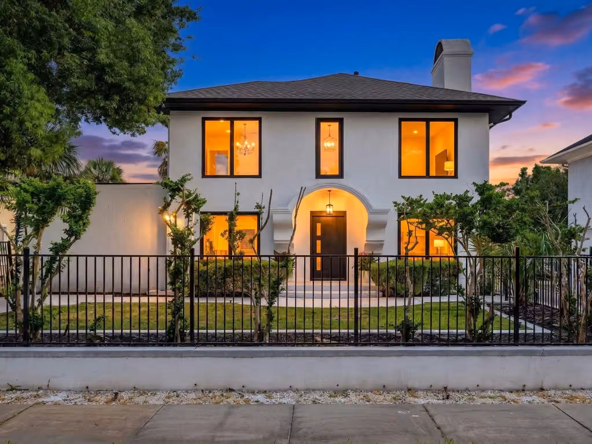 Photo 4 of 607 Marshall Street, Houston, TX