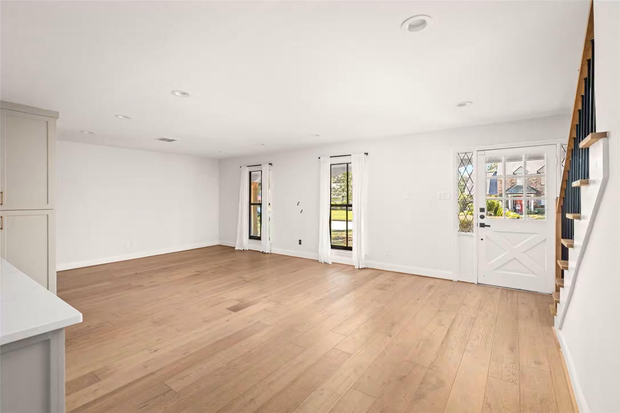 Photo 7 of 10830 Burgoyne Road, Houston, TX