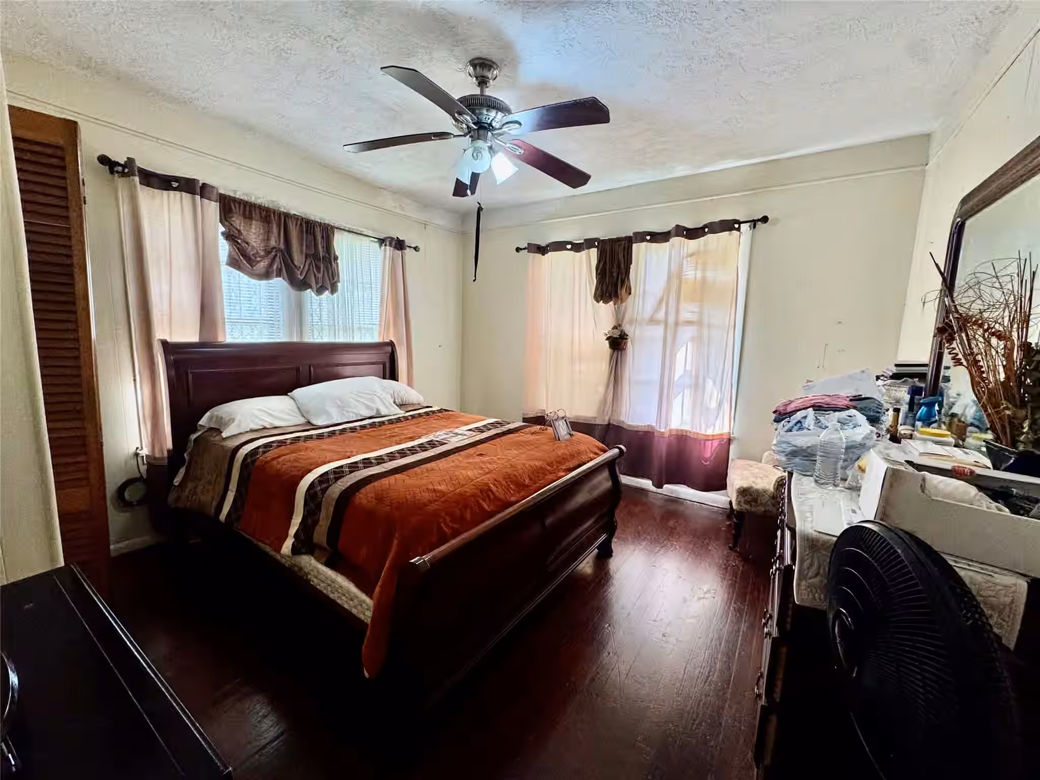 Photo 6 of 105 Dresden Street, Houston, TX