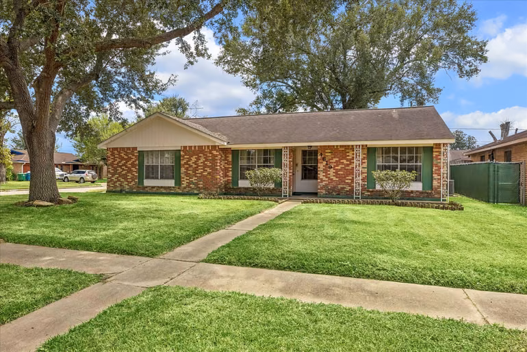 Photo of 4619 Pinebrook Lane, Houston, TX