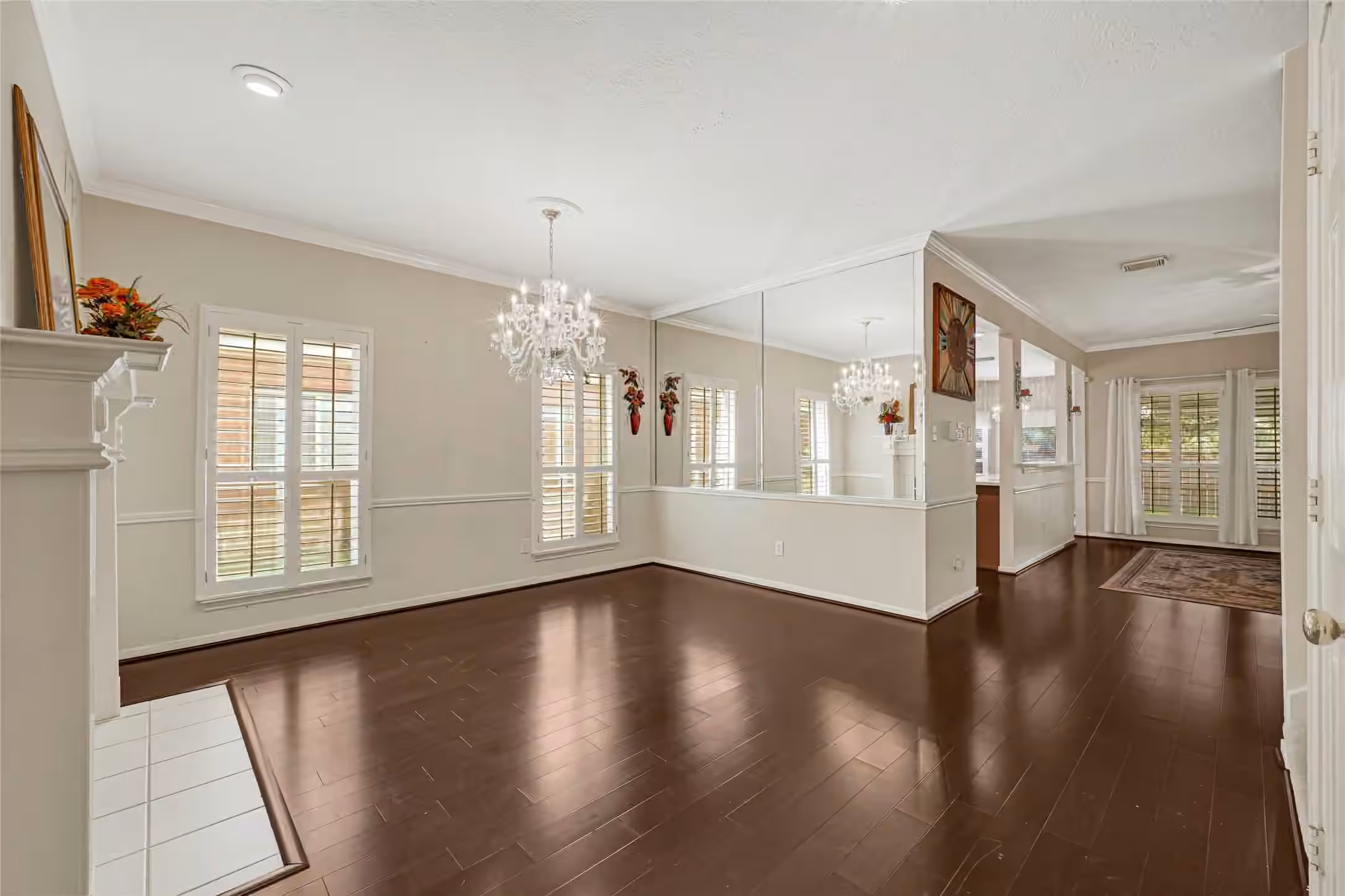 Photo 5 of 1614 Roaring Springs Lane, Pasadena, TX