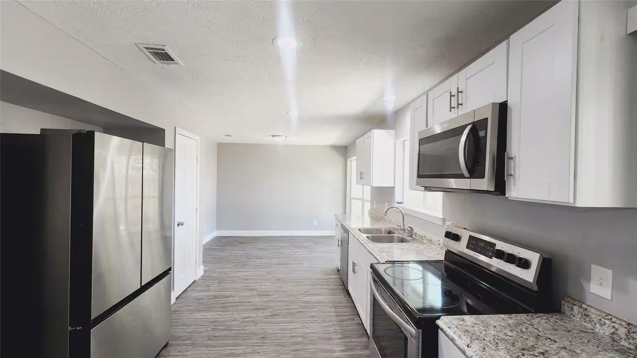 Photo 5 of 4126 Worrell Drive, Houston, TX
