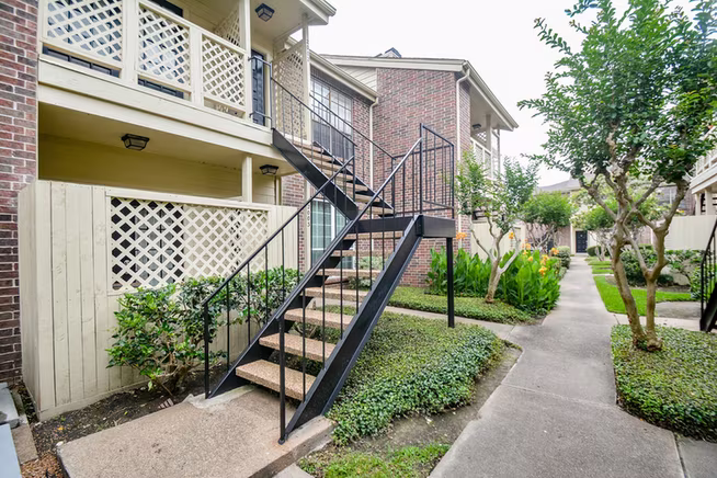 Photo of 2121 El Paseo Street 2002, Houston, TX 77054