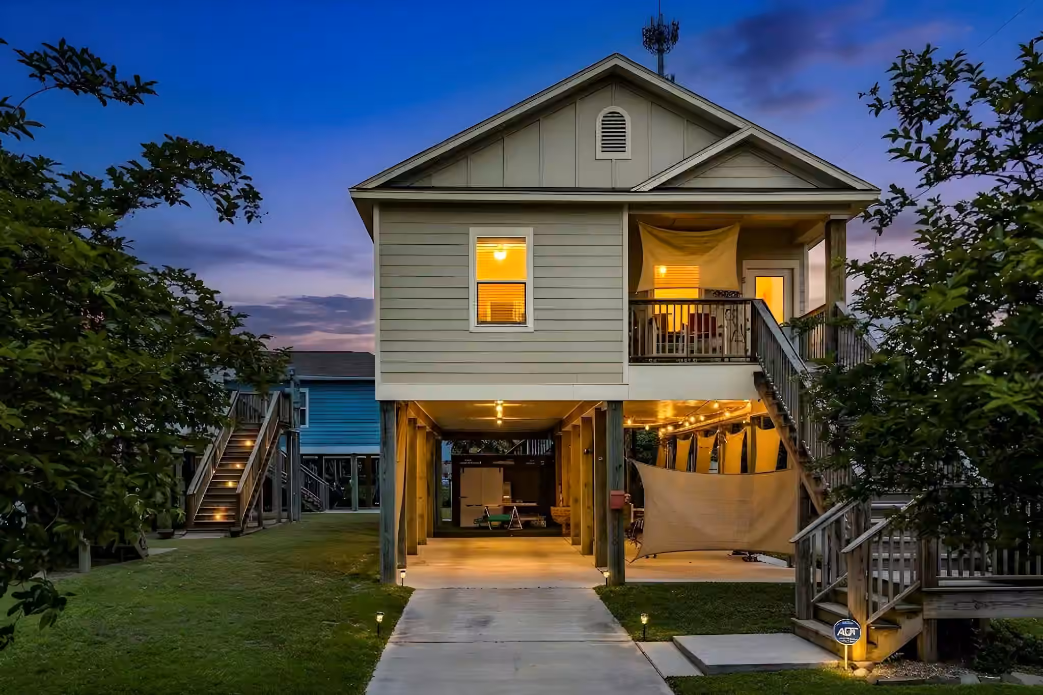 Photo of 710 35th Street, Galveston, TX 77550