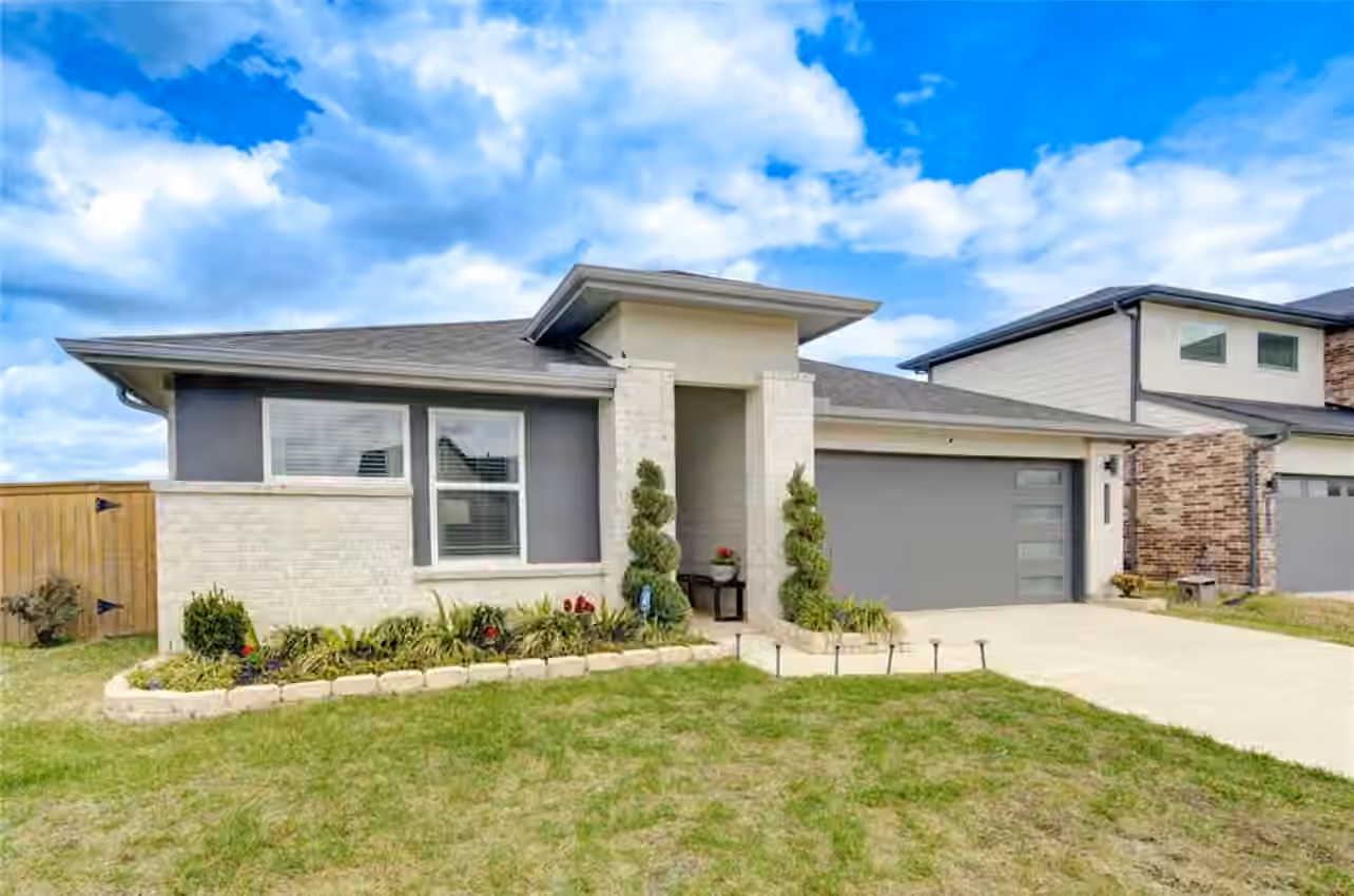 Photo 2 of 29322 Hoelzen Hollow Drive, Katy, TX