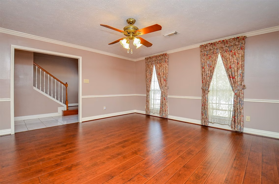 Photo 5 of 16318 Cobble Springs Court, Sugar Land, TX