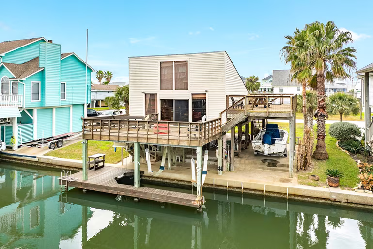Photo 4 of 22814 Vida Street, Galveston, TX