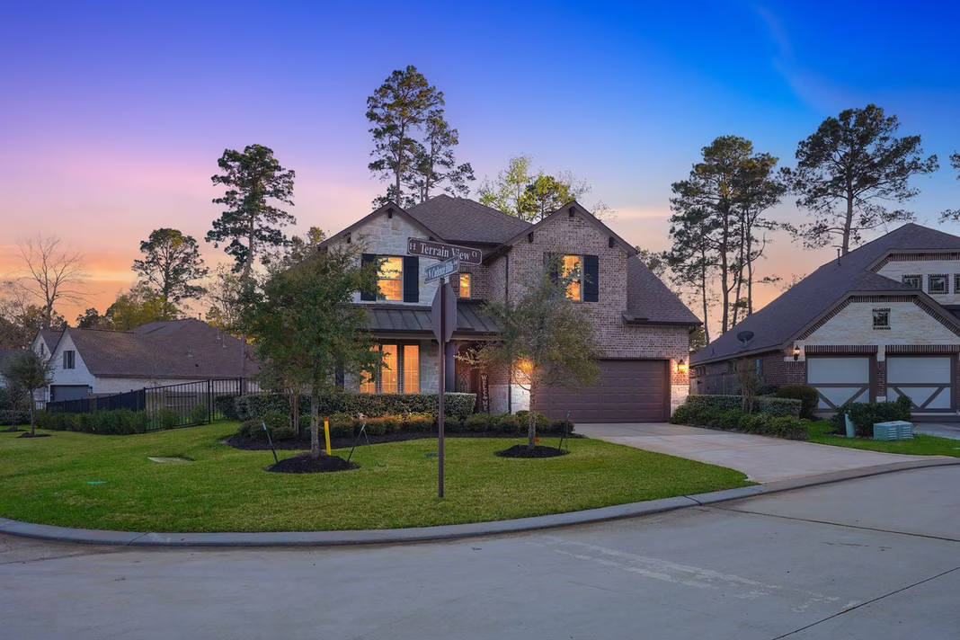 Photo of 203 Terrain View Ct, Willis, TX