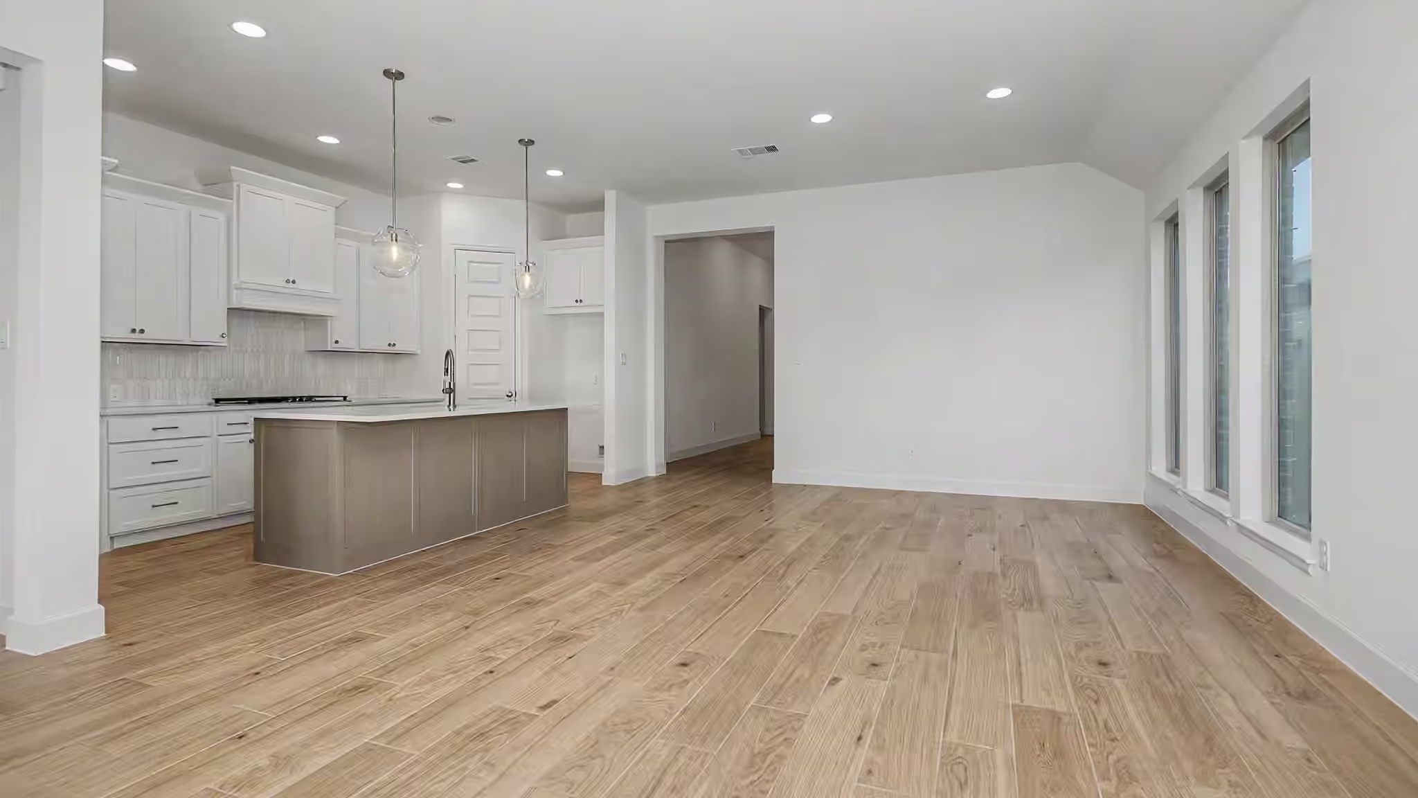 Photo 2 of 19239 Satsuma Ridge Drive, Manvel, TX