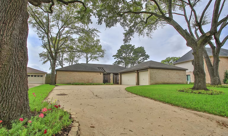 Photo 2 of 14115 S Suddley Castle Street, Houston, TX