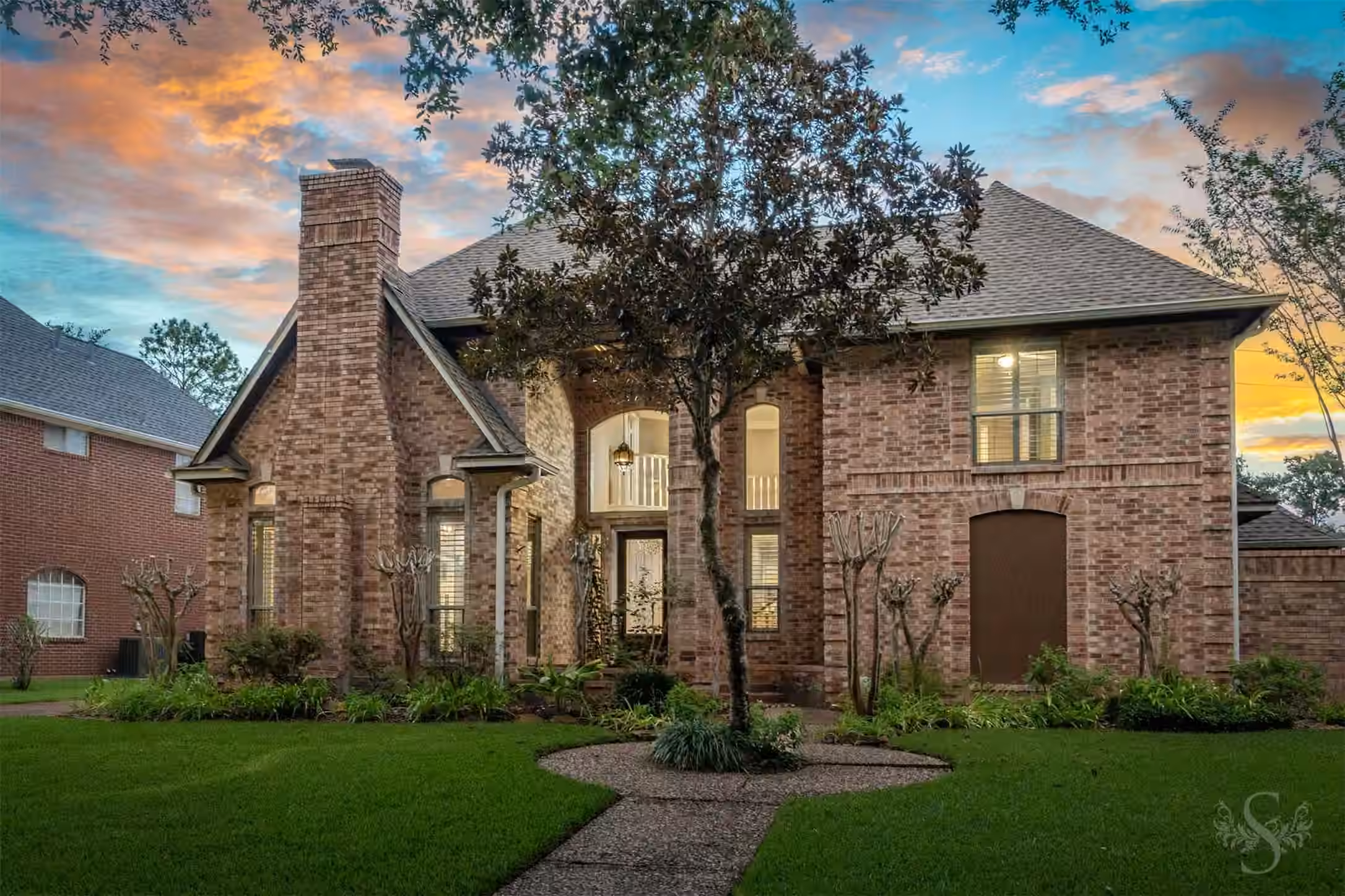 Photo 3 of 3722 Springhill Ln, Sugar Land, TX