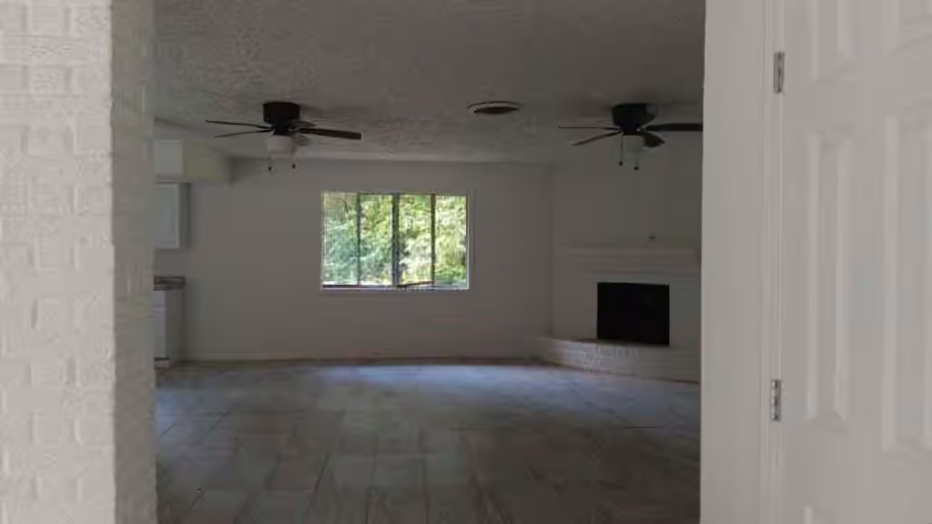 Photo 2 of 132 White Oak Drive N, Woodbranch, TX