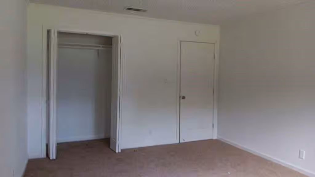 Photo 6 of 132 White Oak Drive N, Woodbranch, TX