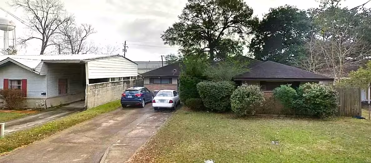 Photo of 1102 Woods Drive, Liberty, TX