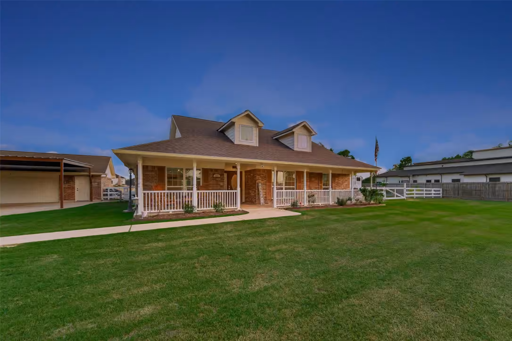 Photo 4 of 10711 Indian Trails Drive, Tomball, TX