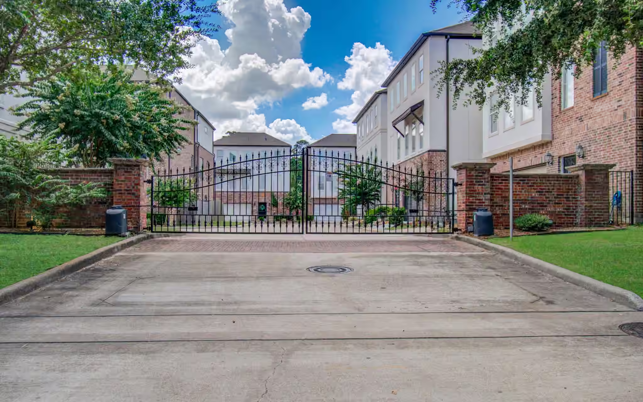 Photo 2 of 1743 Dominica Drive, Houston, TX