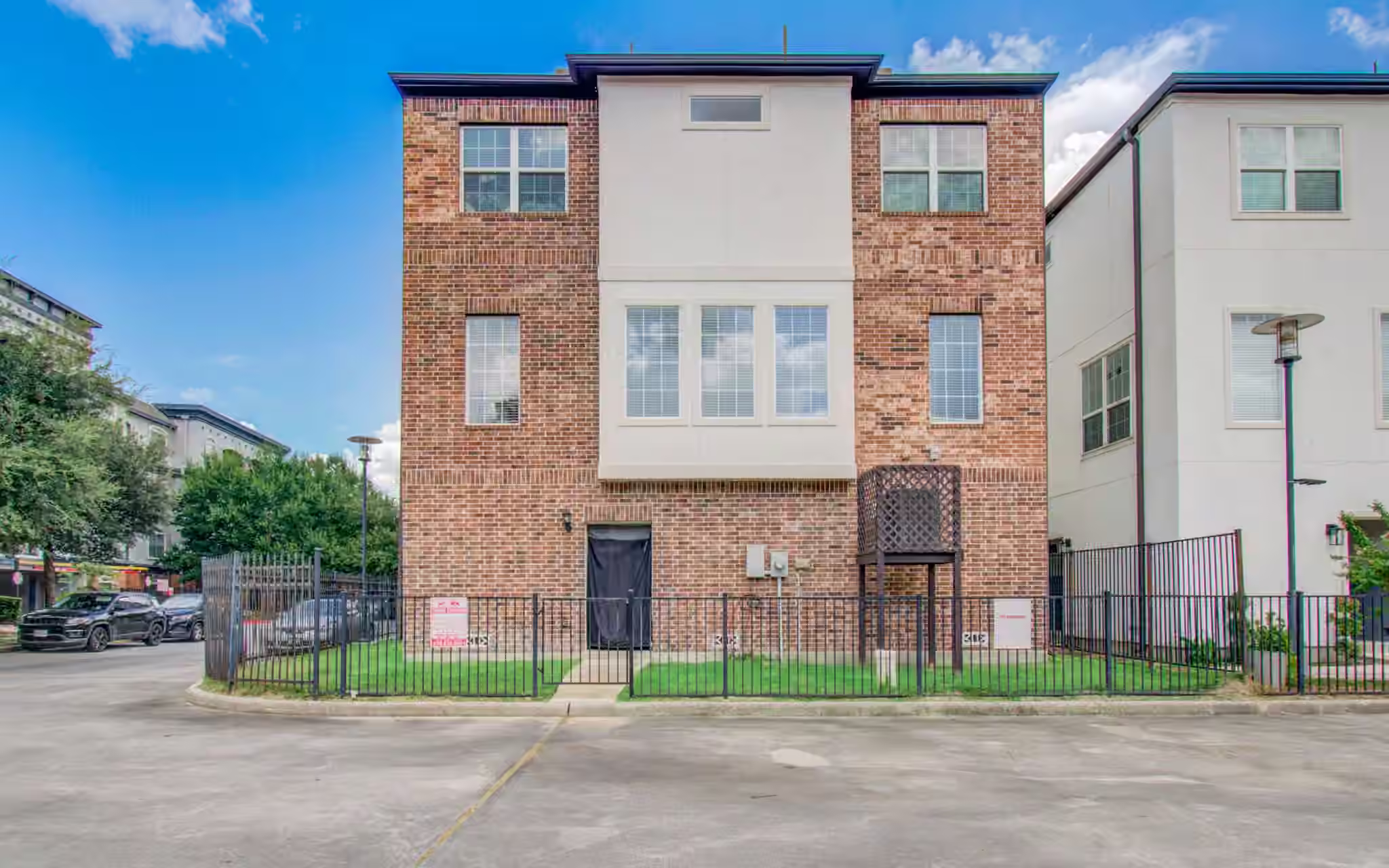 Photo 5 of 1743 Dominica Drive, Houston, TX