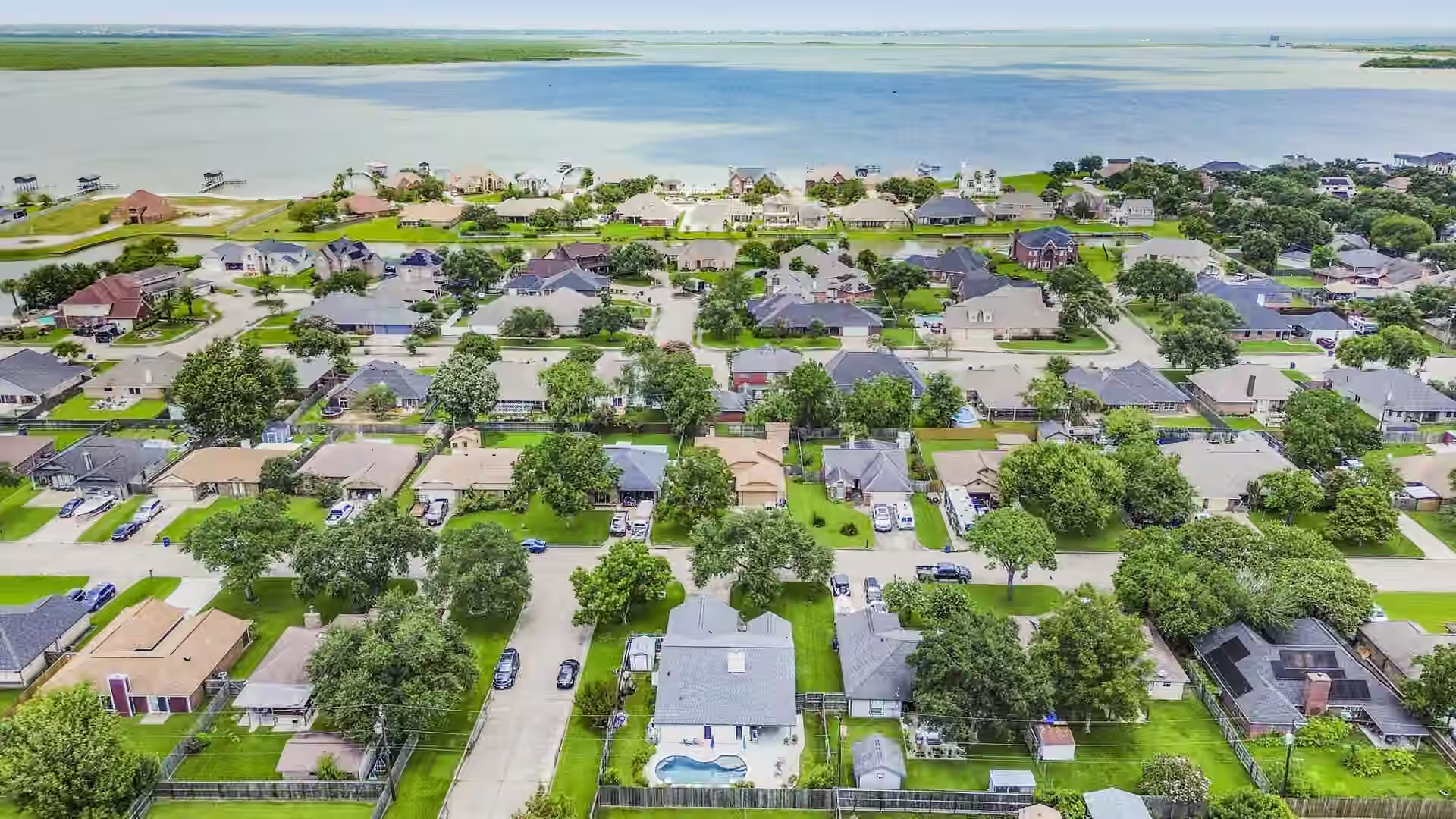 Photo of 2525 40th Avenue N, Texas City, TX 77590