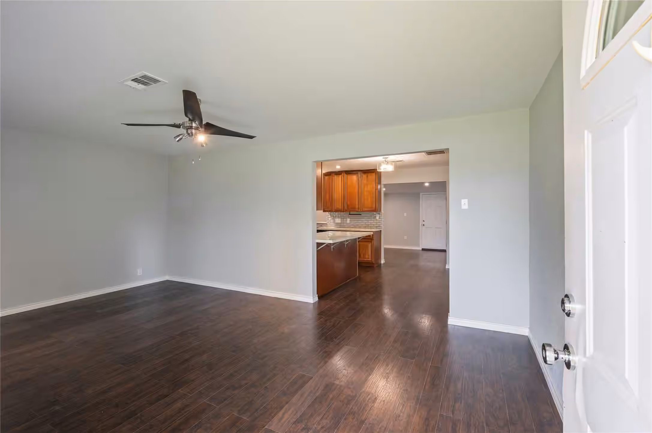 Photo 3 of 423 Elmo Street, La Marque, TX