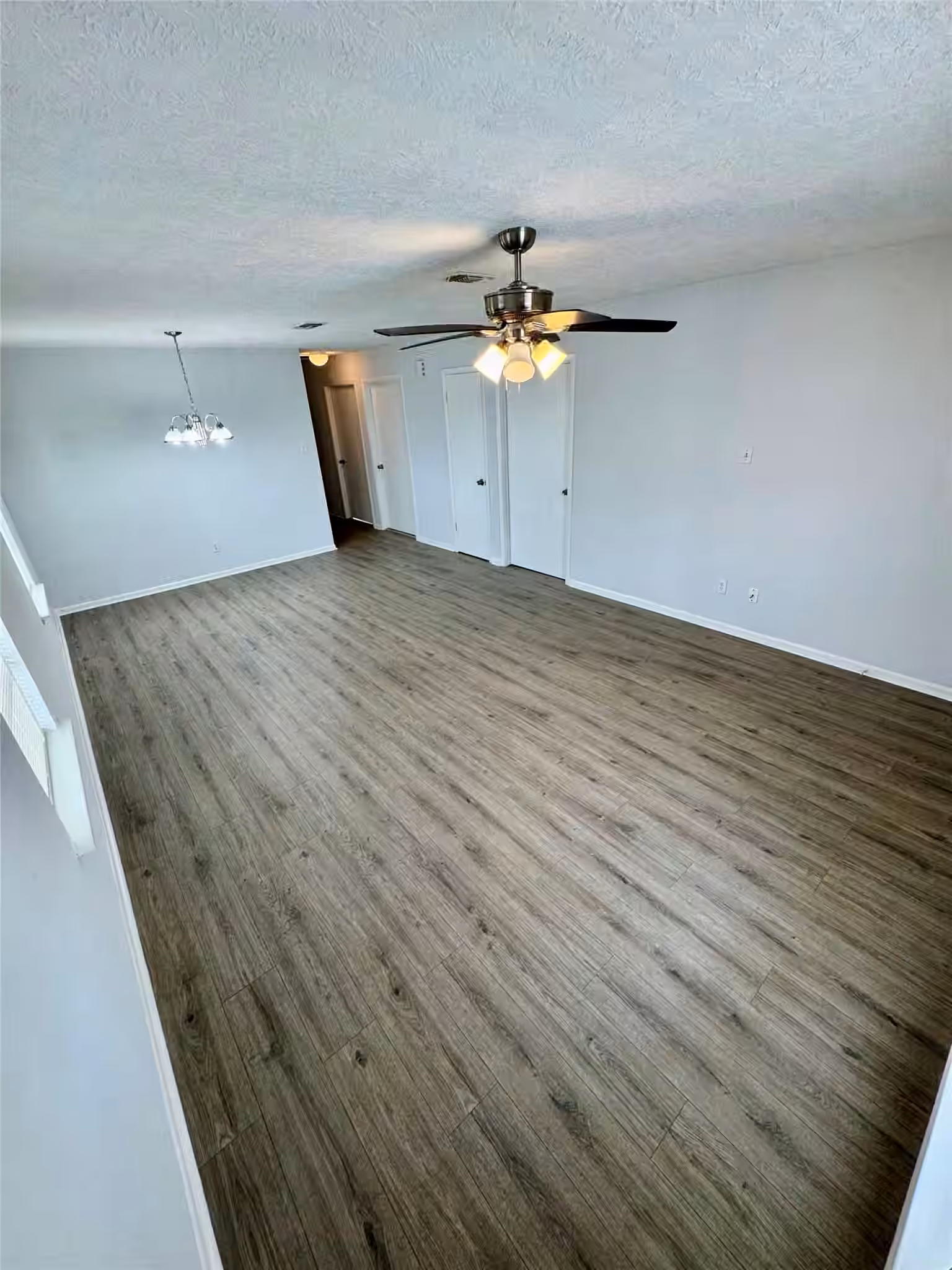 Photo 4 of 5707 Balbo Street, Houston, TX