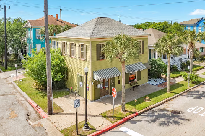 Photo of 1201 Postoffice, Galveston, TX