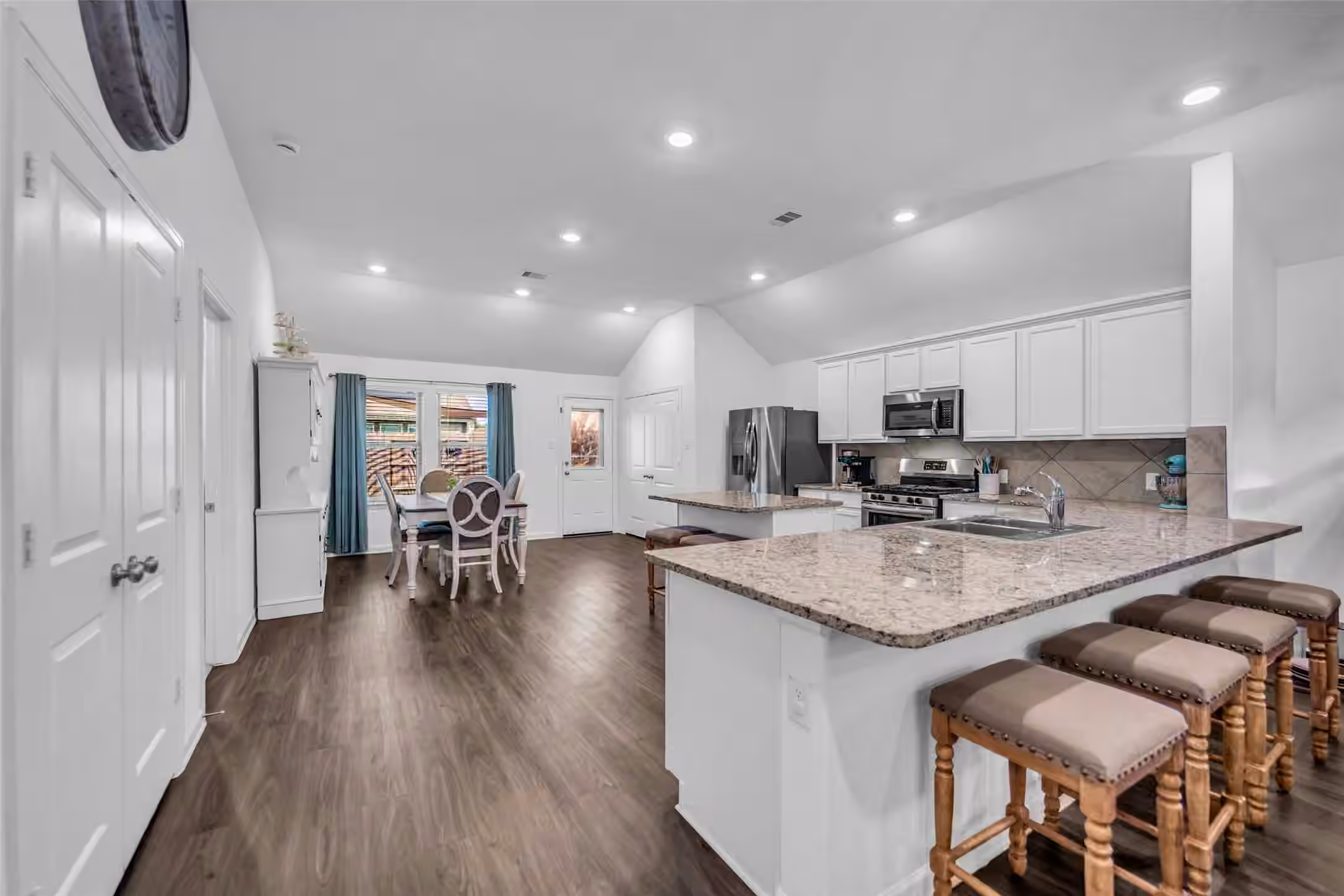Photo 3 of 4823 Chestnut Valley Lane, Katy, TX