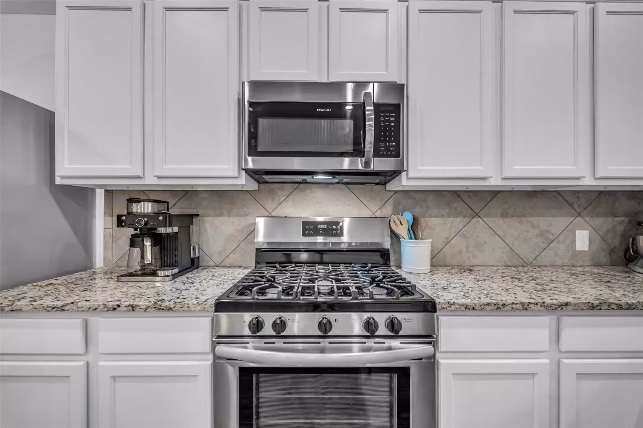Photo 4 of 4823 Chestnut Valley Lane, Katy, TX