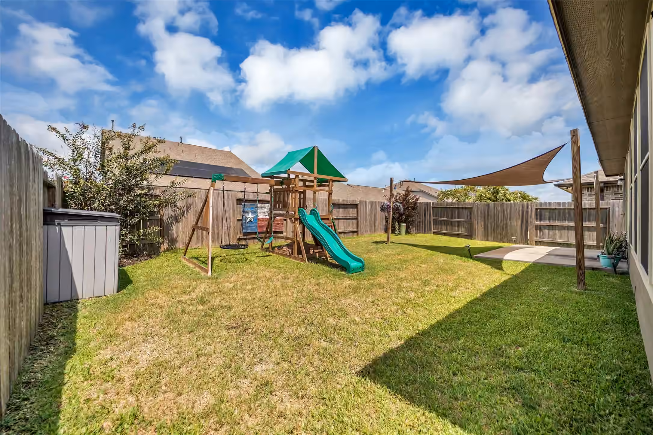 Photo 5 of 4823 Chestnut Valley Lane, Katy, TX