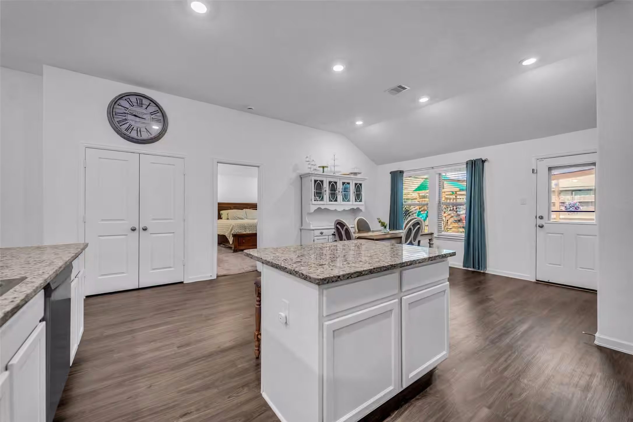 Photo 6 of 4823 Chestnut Valley Lane, Katy, TX