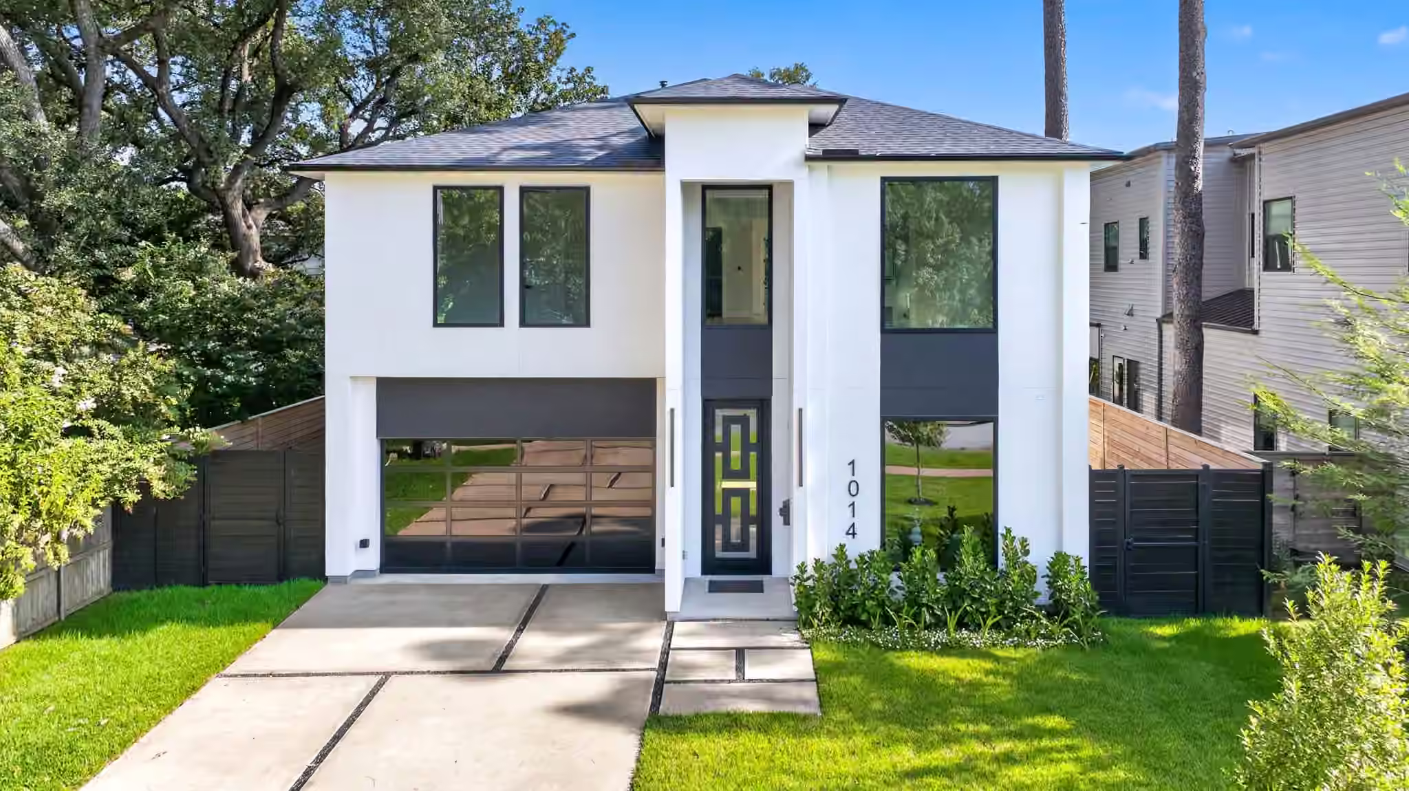 Photo of 1014 Gardenia Drive, Houston, TX 77018
