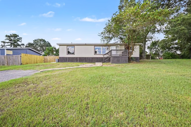 Photo of 16303 Oaklane Trail, Magnolia, TX 77355