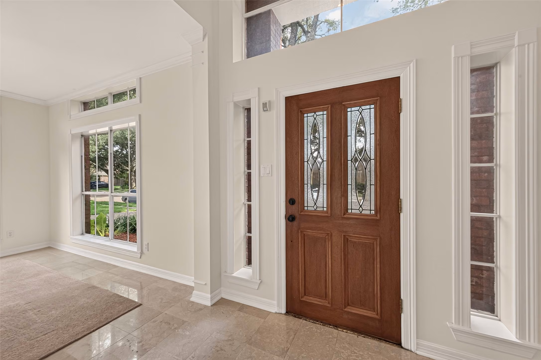 Photo 5 of 14139 Swallowfield Drive, Houston, TX